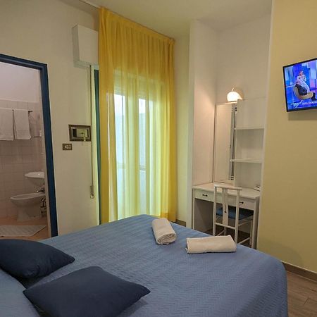 Hotel Tivoli Misano Adriatico Exteriör bild