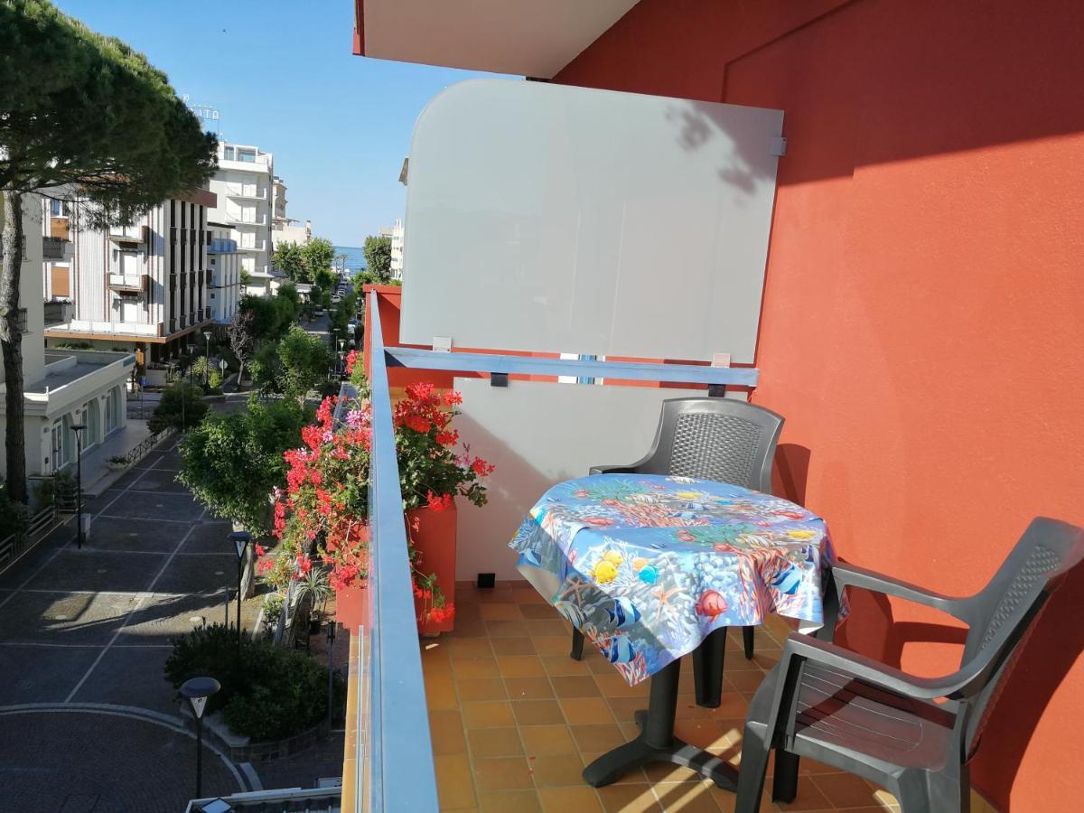 Hotel Tivoli Misano Adriatico Exteriör bild