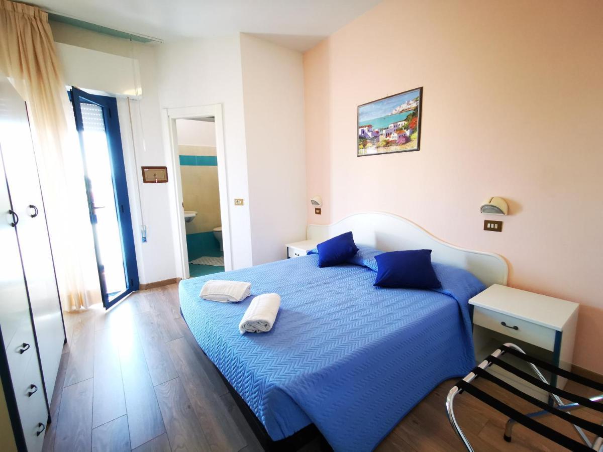 Hotel Tivoli Misano Adriatico Exteriör bild